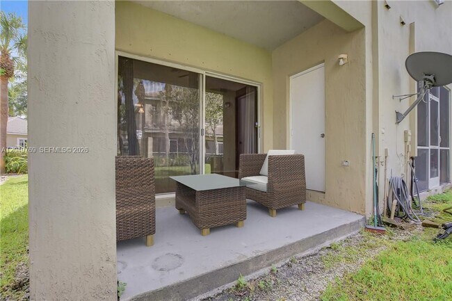 Building Photo - 340 SW 121st Terrace