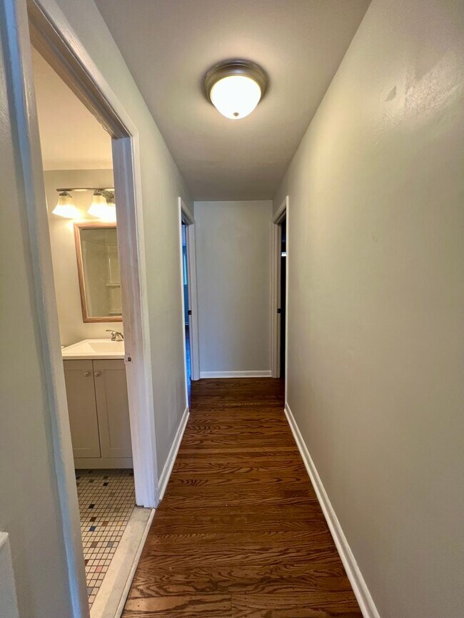 Building Photo - 7201 Devon St