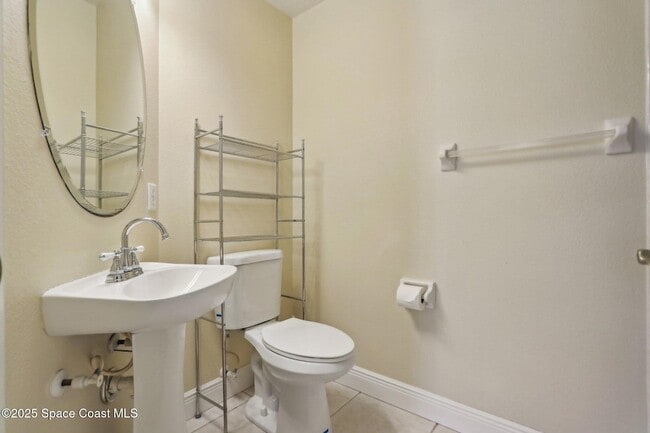 Building Photo - 929 Hialeah St