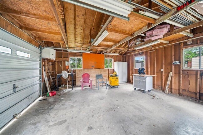 Building Photo - 7283 Juana Dr