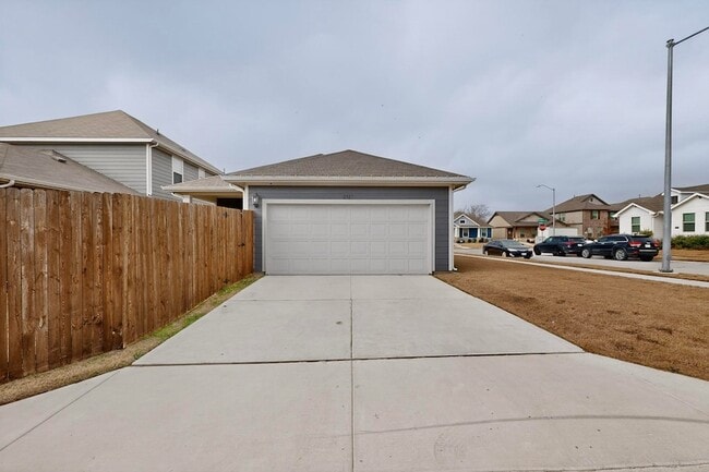 Building Photo - 2927 Brittlebush Dr