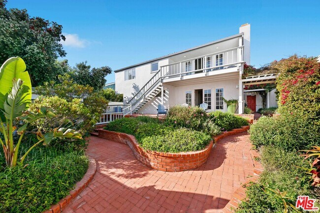 Building Photo - 30830 Broad Beach Rd
