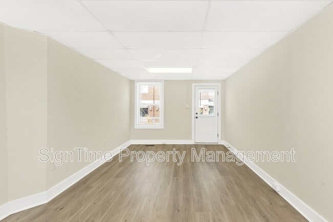 Building Photo - 152 E South St