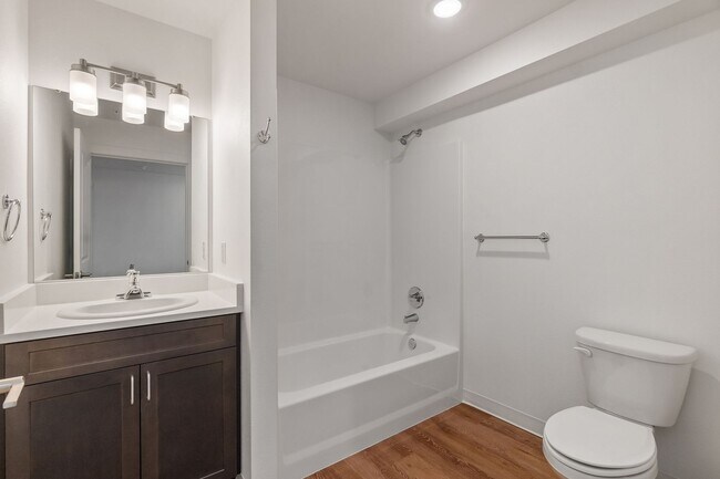 Building Photo - Your New Home Awaits: Enjoy 2 Weeks Free Rent on Select Units!