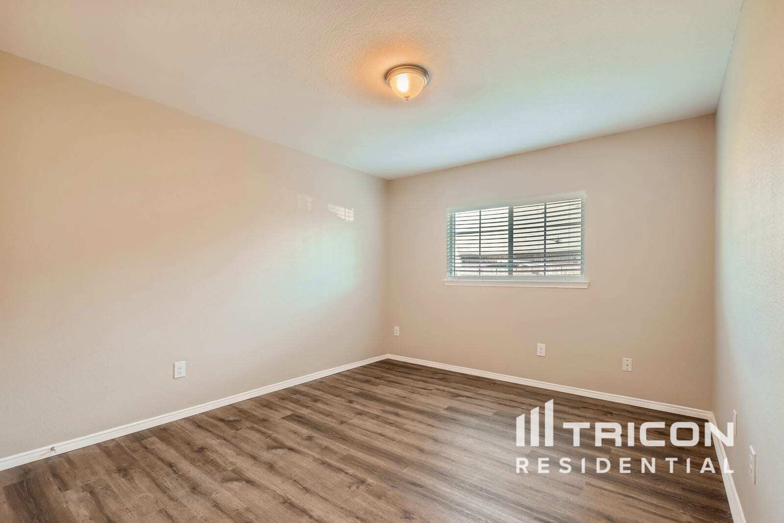 Building Photo - 114 Pinto Dr