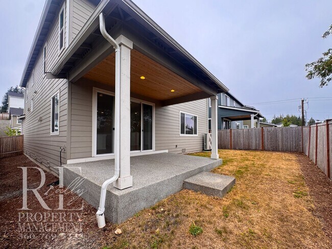 Building Photo - 10352 Chimes Pl NW