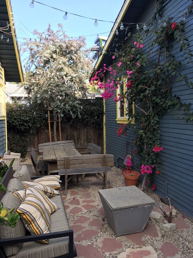 Building Photo - 658 San Juan Ave