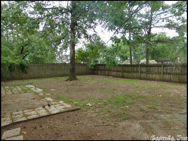 Building Photo - 39 Oak Forest Loop