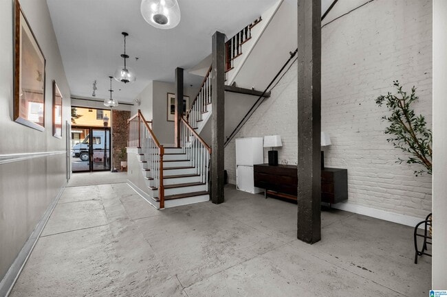 Building Photo - 2311 Morris Ave