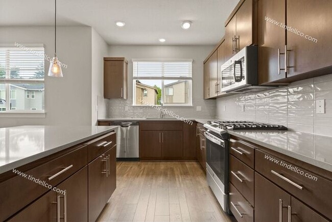 Building Photo - Sleek 3BR, 3.5BA Smart Home on Quiet Corner Lot – Don’t Miss This Happy Valley Gem!