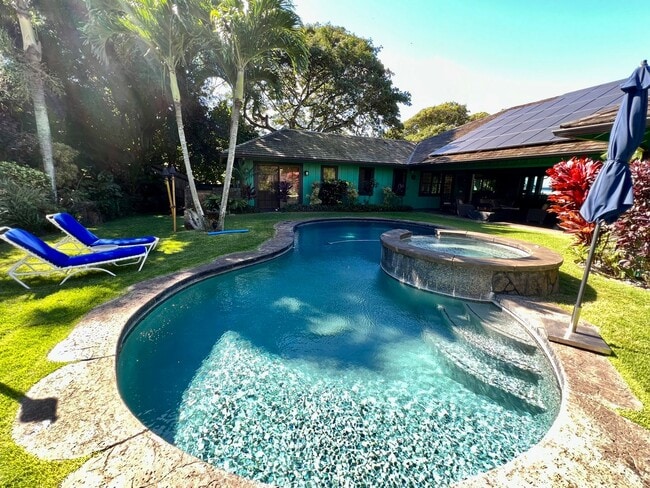 Building Photo - Oceanview Luxury Estate | Steps to the Beach | Private Pool & Spa