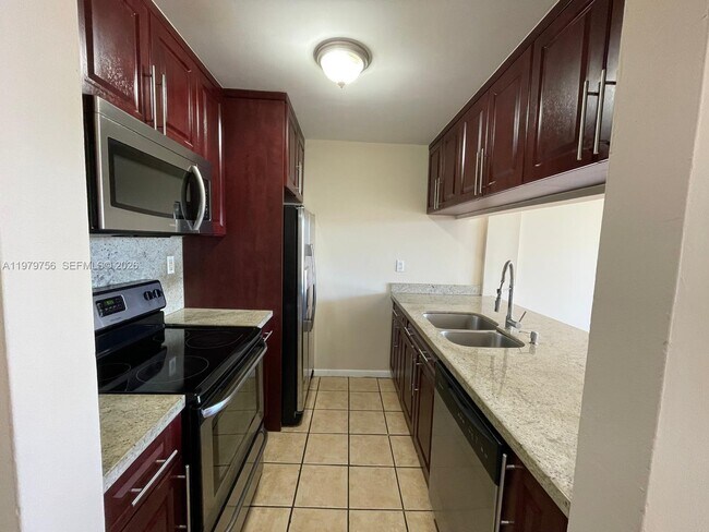 Building Photo - 8002 SW 149th Ave