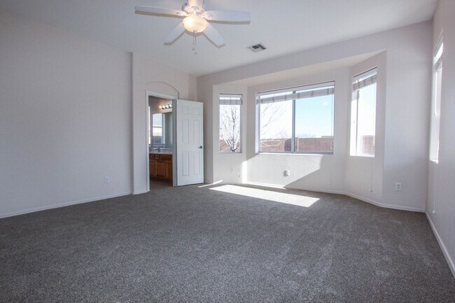 Building Photo - Pronghorn Ranch Amenities