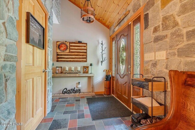 Building Photo - 134 Split Rock Rd