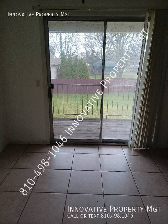 Building Photo - 6009 Holiday Gardens Dr