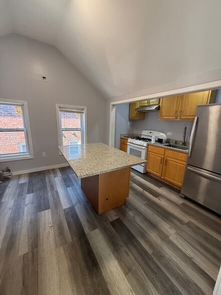 Primary Photo - 915 Westfield Ave