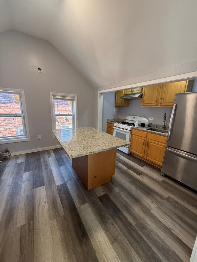 Building Photo - 915 Westfield Ave