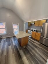 Building Photo - 915 Westfield Ave