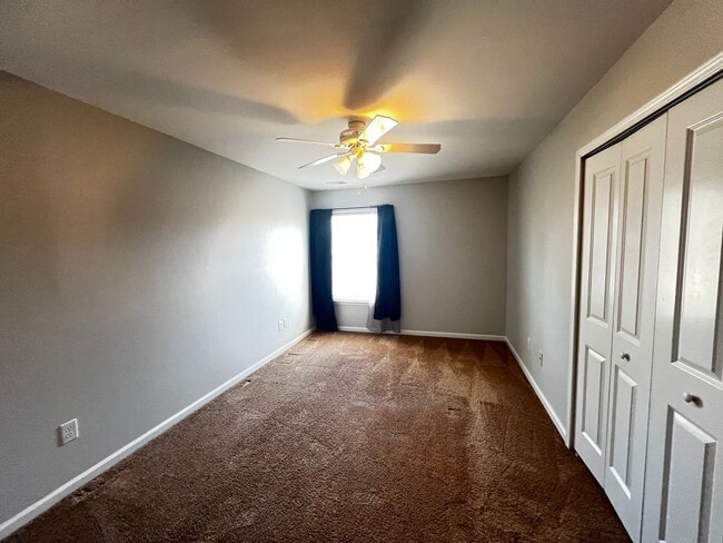 Building Photo - Beautiful 4 Bedroom, 3.5 Bath, Town Home at Tuscany is Available Now!