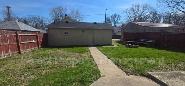 Building Photo - 1235 Huestis Ave