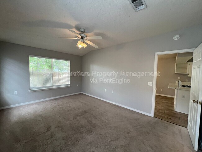 Building Photo - 174 Wildflower Ln
