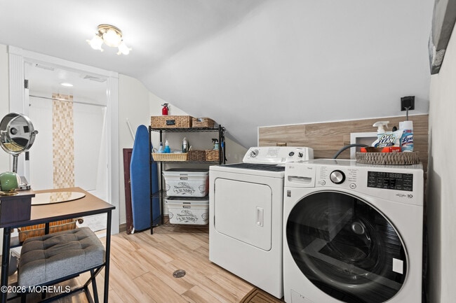 Building Photo - 75 Webb Ave