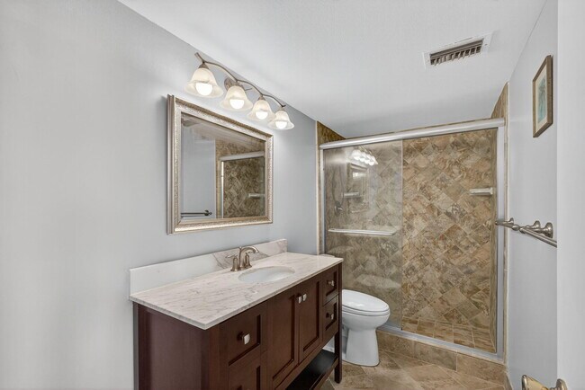 Building Photo - 2800 N Ocean Dr