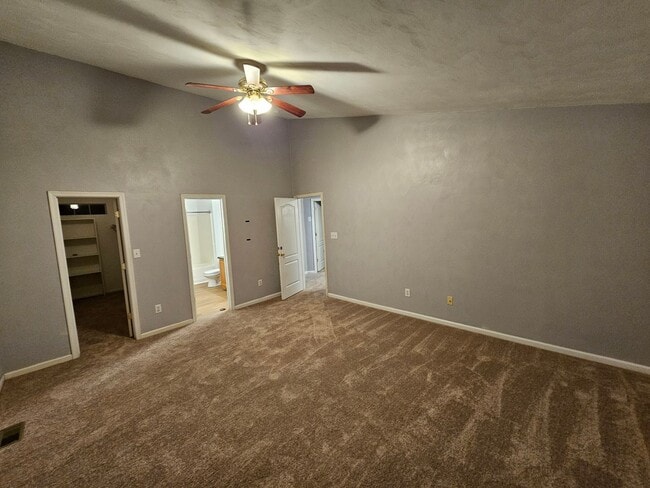 Building Photo - DEEP CREEK