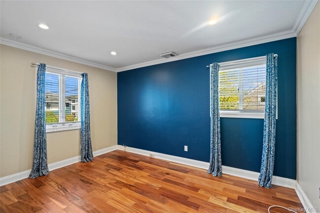 Building Photo - 539 Nassau Ave