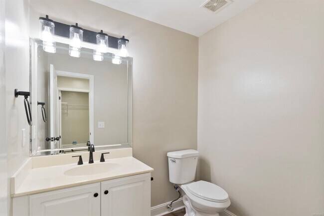 Building Photo - 8643 Carillion Pl