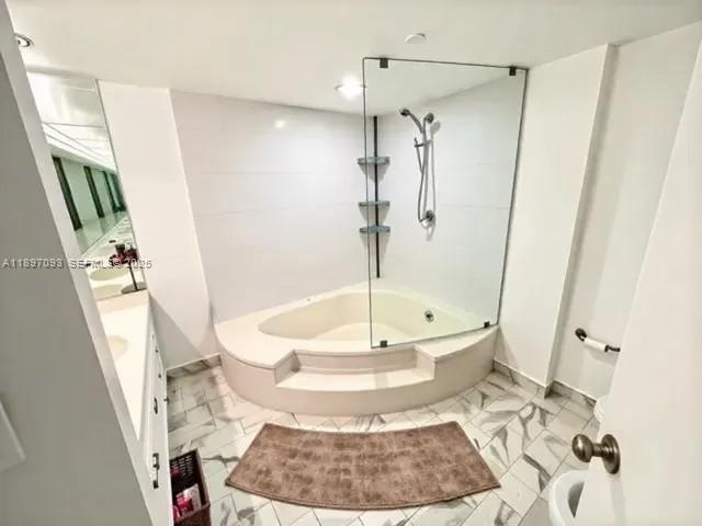 Building Photo - 4000 Towerside Terrace