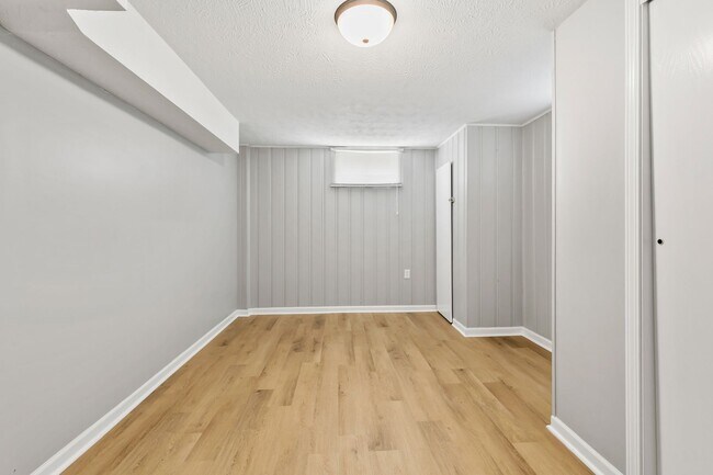 Building Photo - 7215 S 41st Ave
