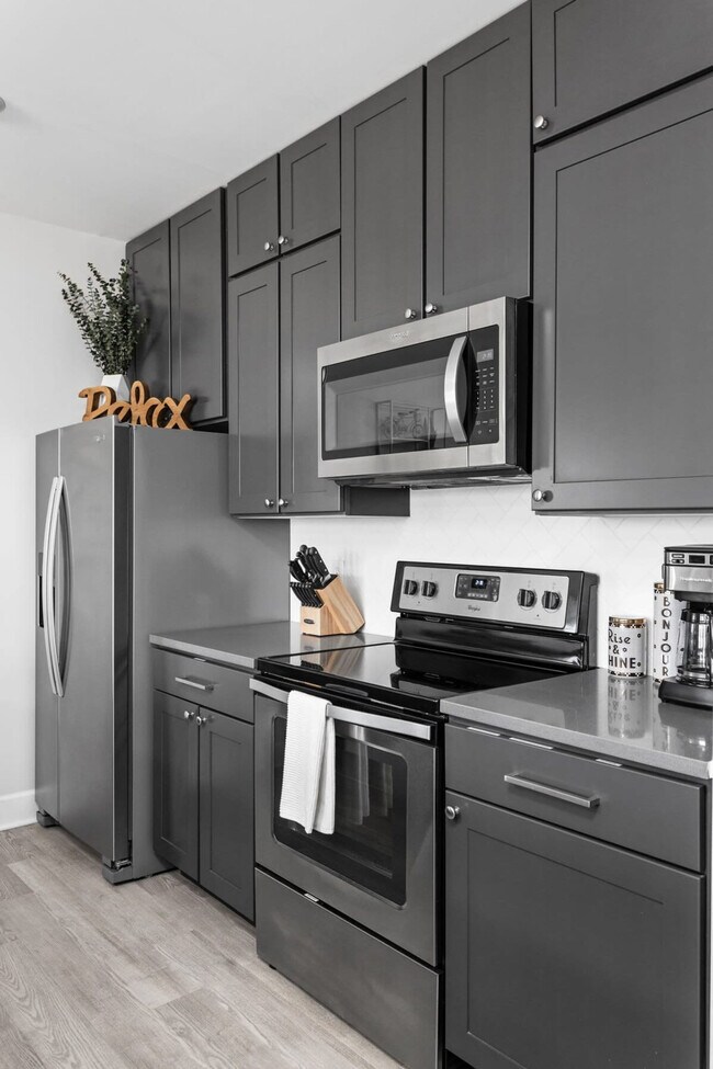 Building Photo - 5858 N College Ave