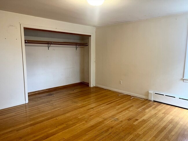 Building Photo - 373 Winthrop St