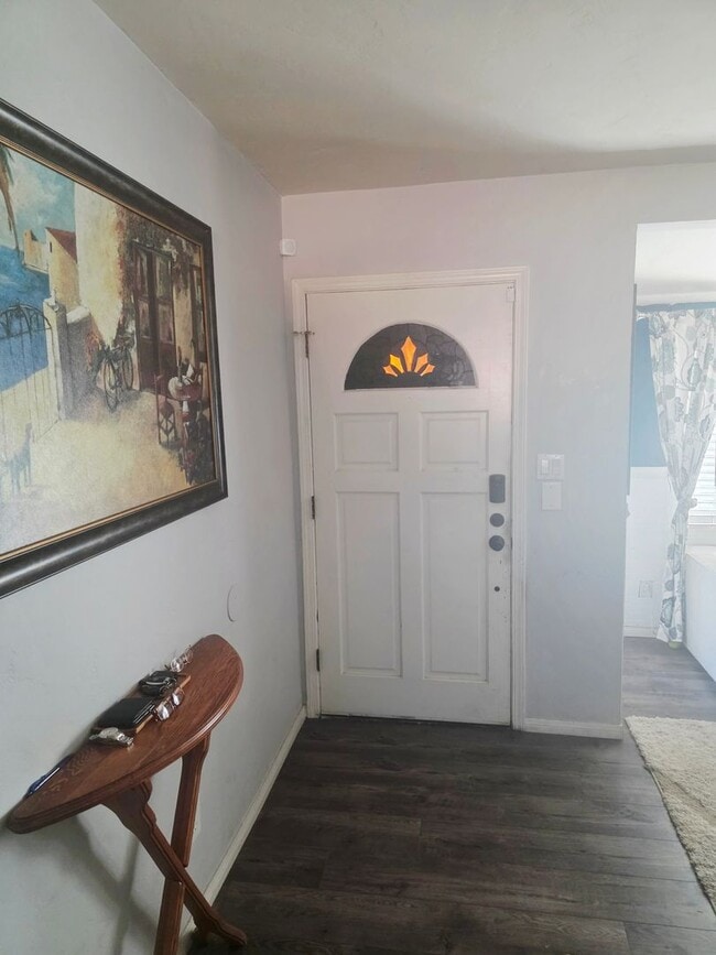 Building Photo - $5,500 - Beautiful 3BR/2BA Home on ? Acre ...