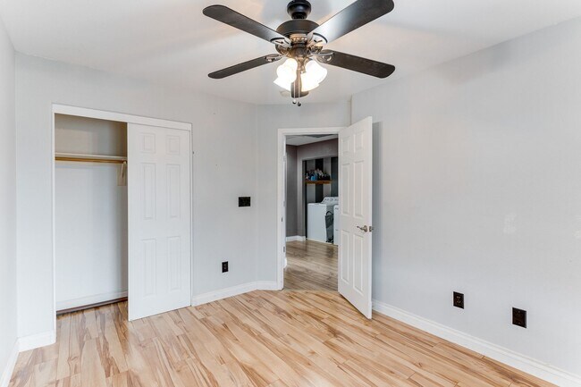 Building Photo - VIBRANT 3BEDROOM 2.5BATH HOME IN 89015