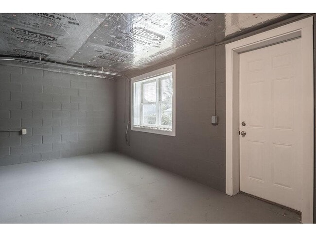 Building Photo - 1132 Farrington St