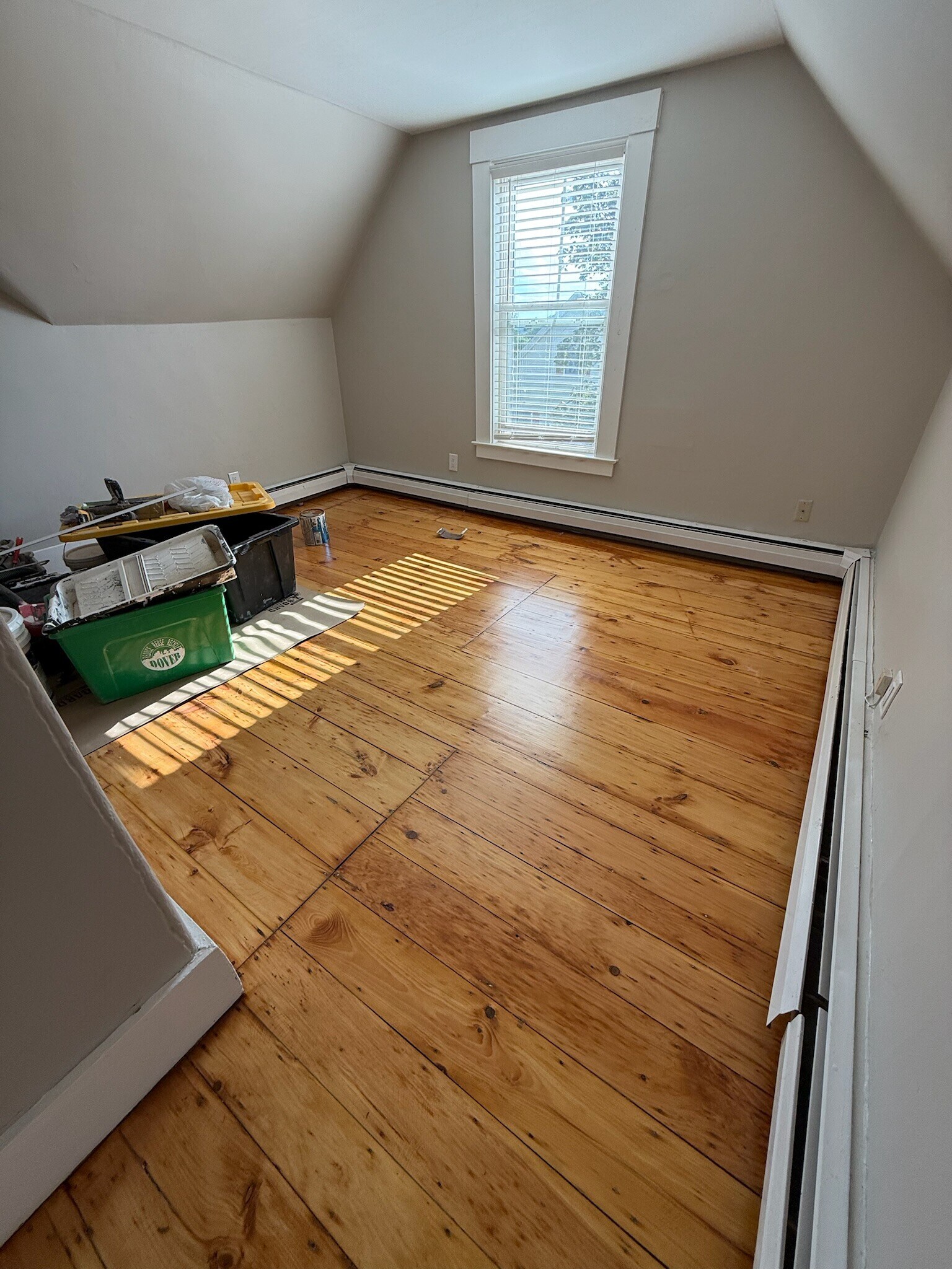 Master Bedroom - 4 E Watson St
