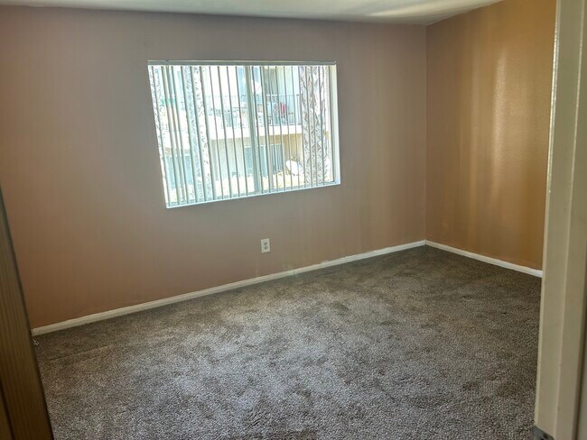 Building Photo - 10235 Madrid Way