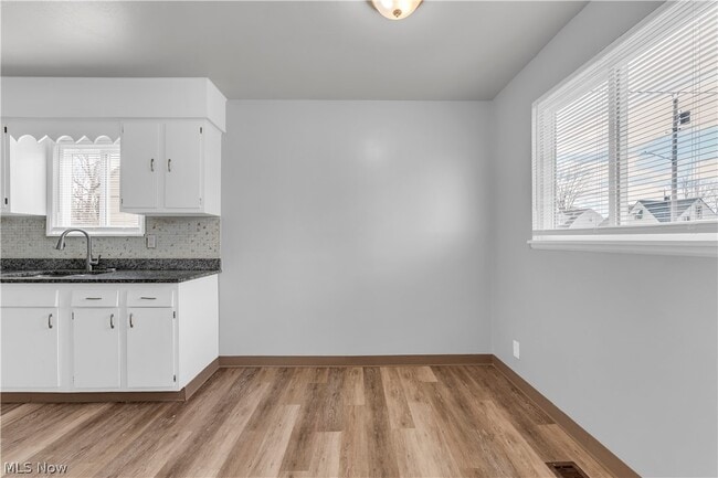 Building Photo - 17401 Wayne Dr