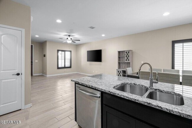 Building Photo - 12931 Terrington Ave