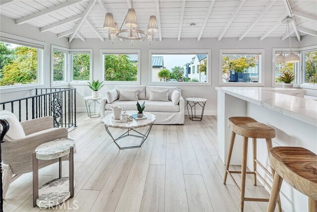 Building Photo - 410 Acacia Ave