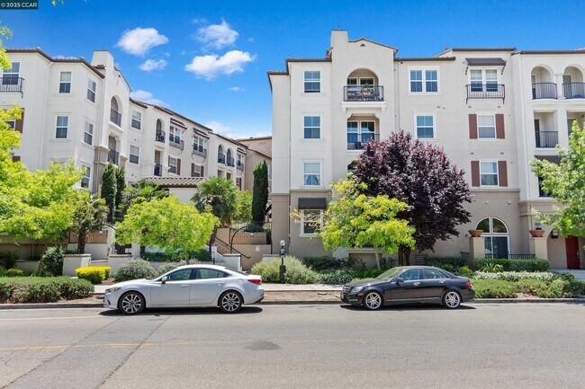 Building Photo - 3420 Finnian Way