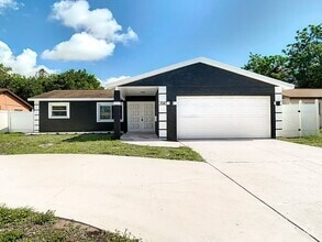 Building Photo - Stunning Rental Pool House in South St. Pe...