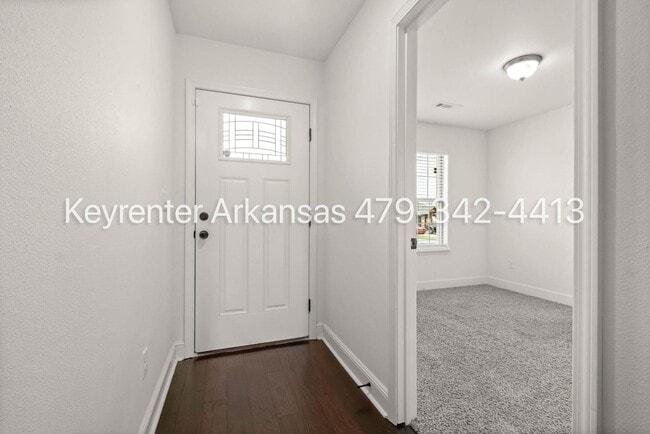 Building Photo - Bentonville living | 4bed 2bath