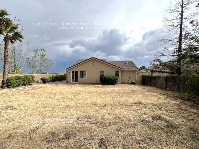 Building Photo - 2475 Independence Trail