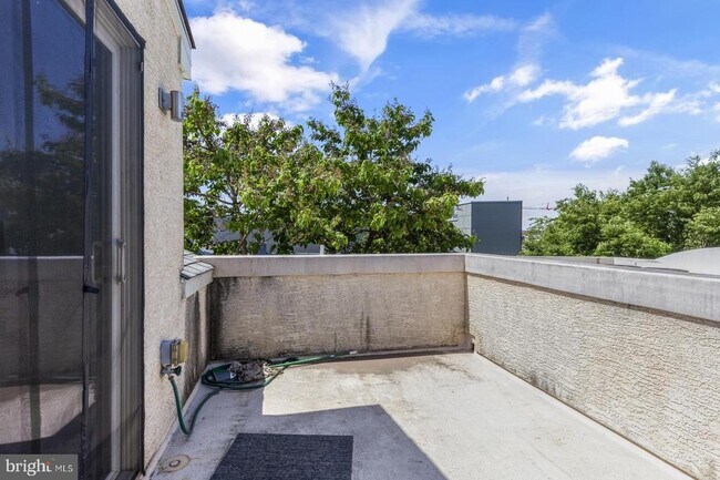 Building Photo - 1780 Frankford Ave