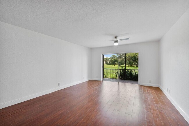 Building Photo - 6260 S Falls Cir Dr