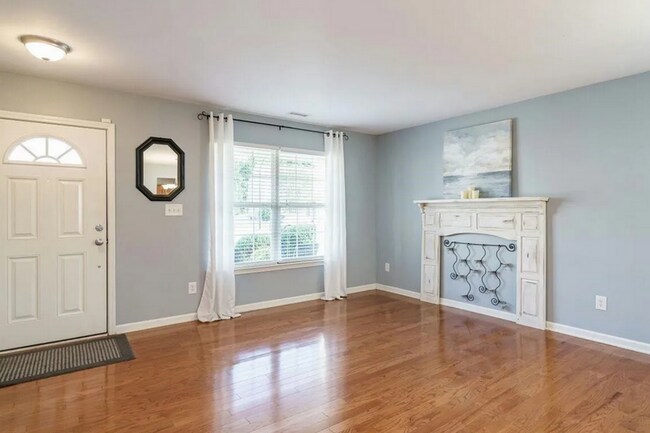 Building Photo - 116 Willow Ridge Dr