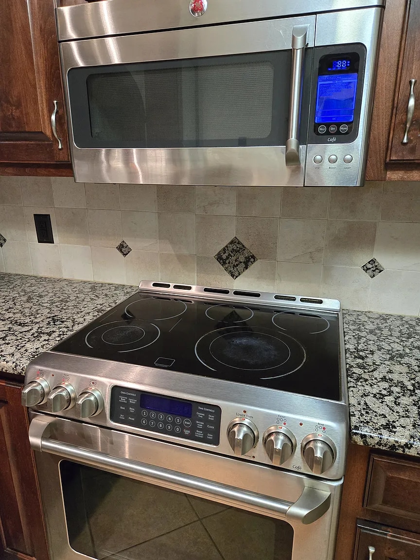 Stainless Steel Appliances - 322 Bubble Creek Ct